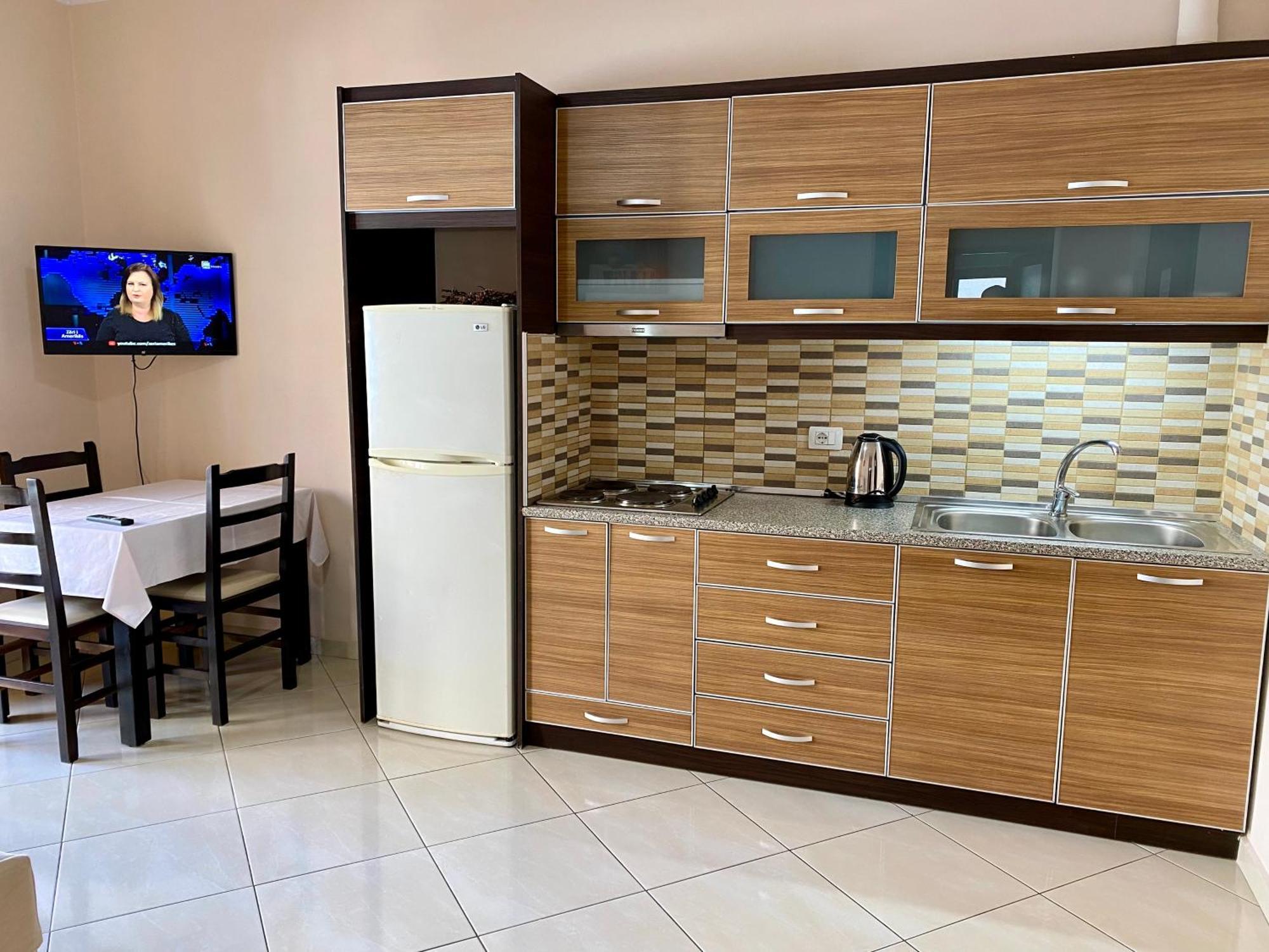 Hotel Metali Sarandë 外观 照片