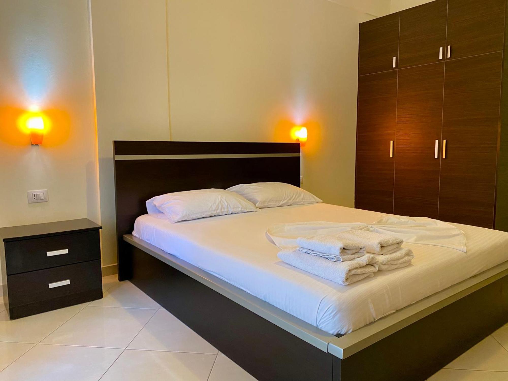Hotel Metali Sarandë 外观 照片