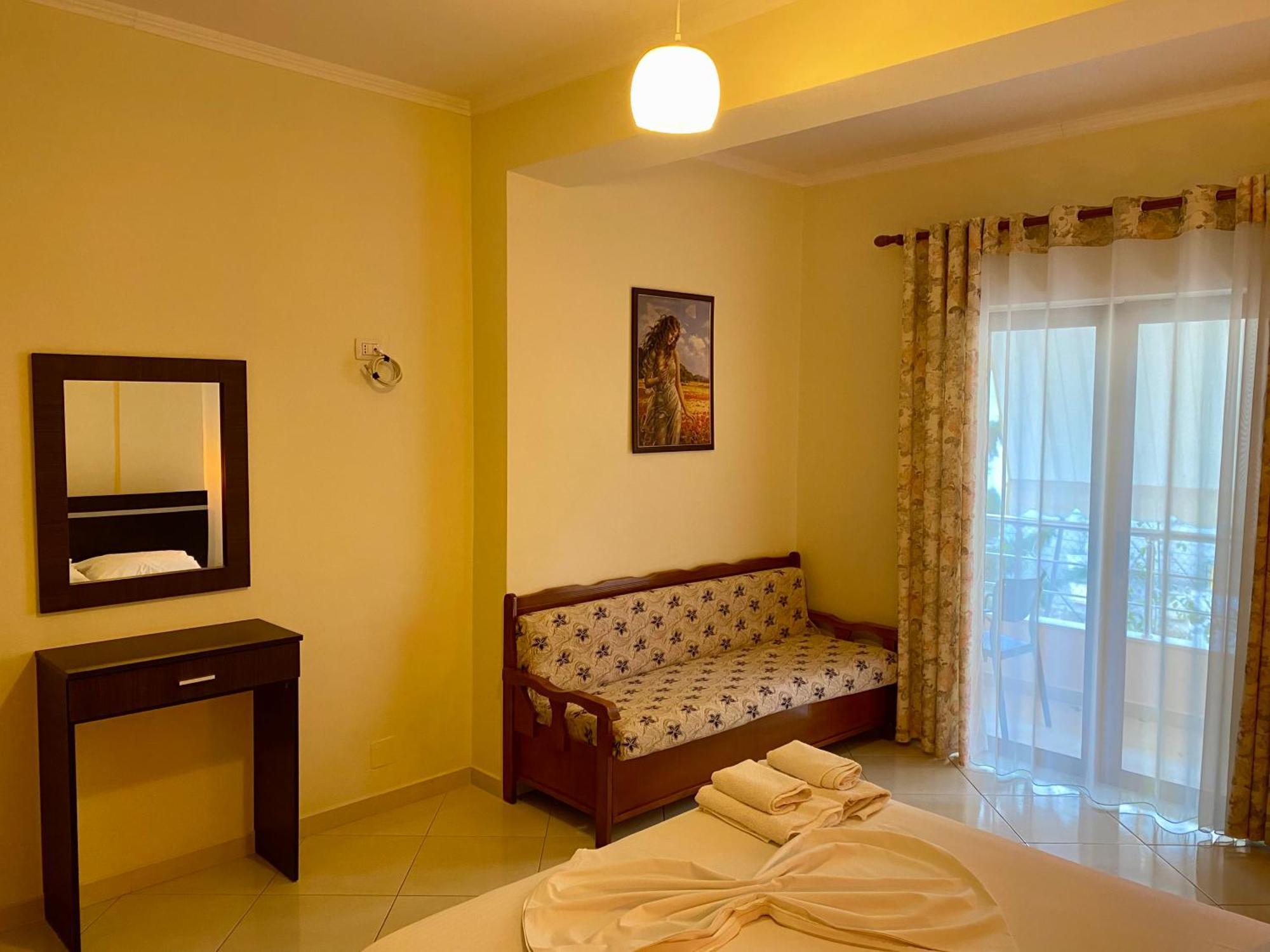 Hotel Metali Sarandë 外观 照片