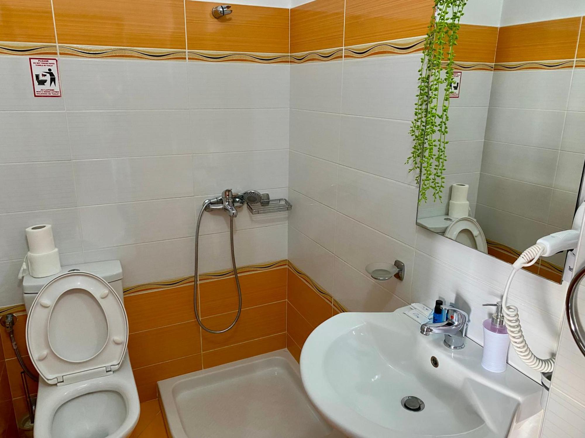 Hotel Metali Sarandë 外观 照片