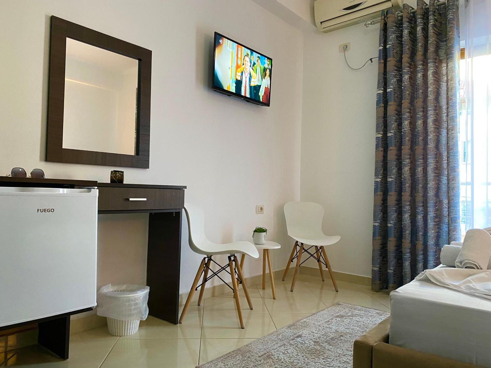 Hotel Metali Sarandë 外观 照片