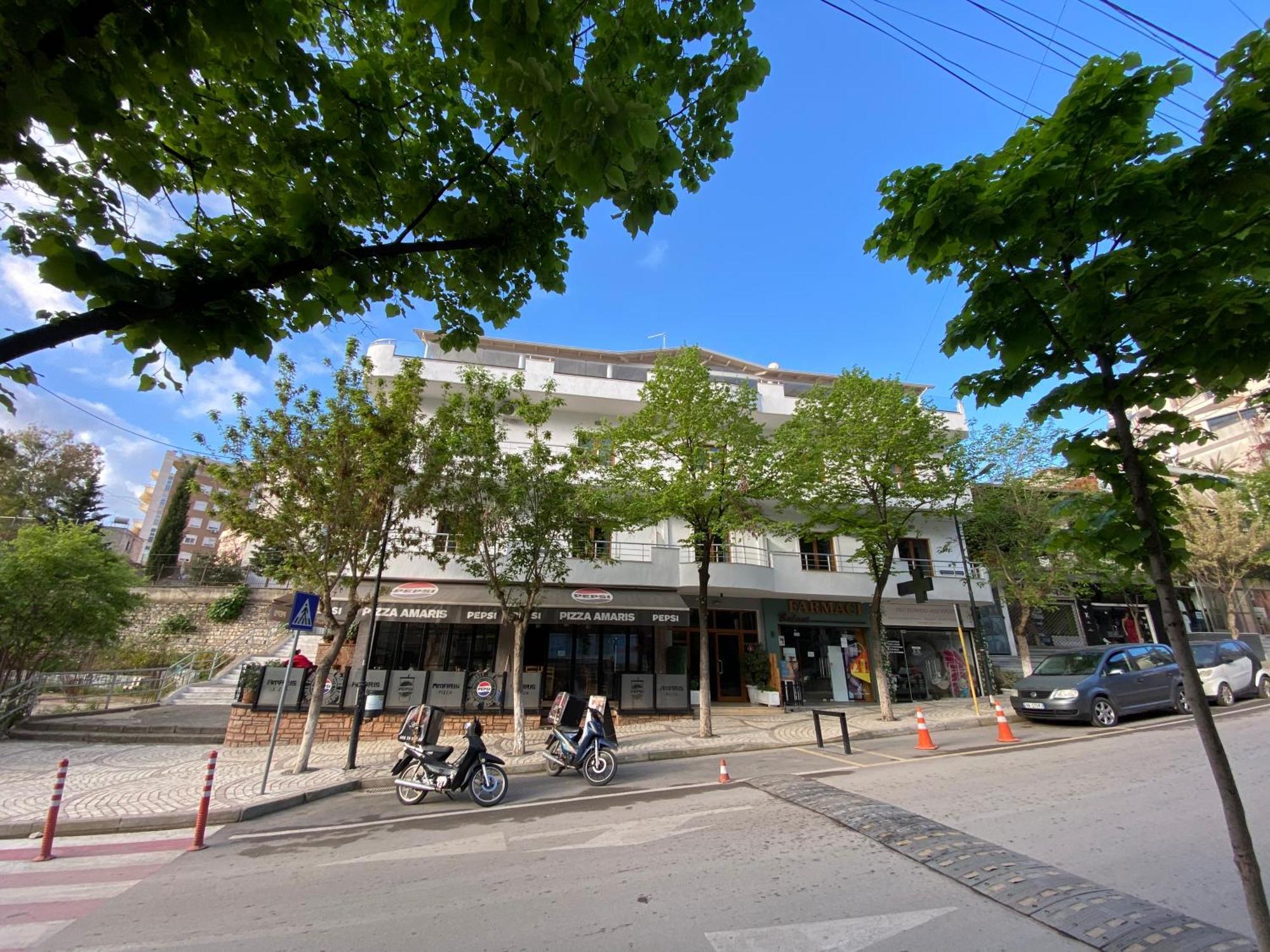 Hotel Metali Sarandë 外观 照片